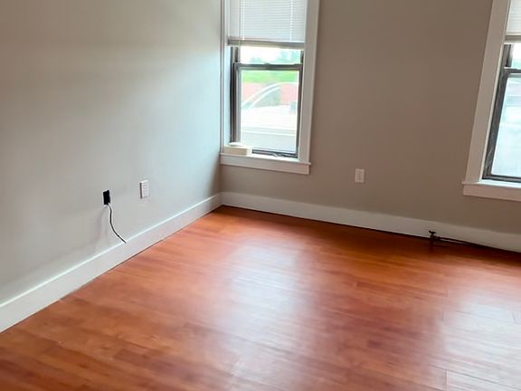 5th image of 59 Market St #4