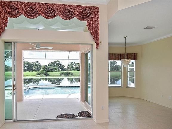 3rd image of 586 Mossy Creek Dr