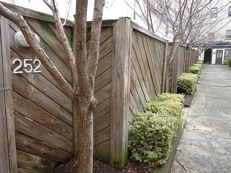 252 S Alder St — Photo 10