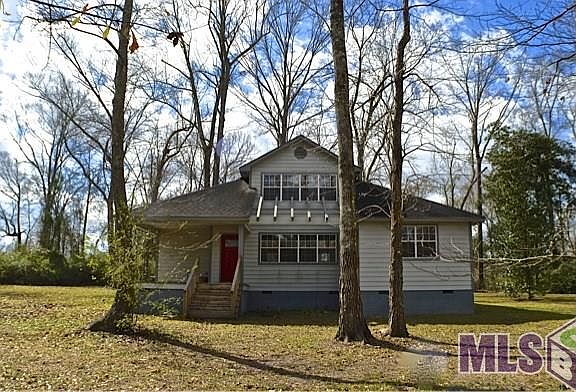 2nd image of 18713 Magnolia Est