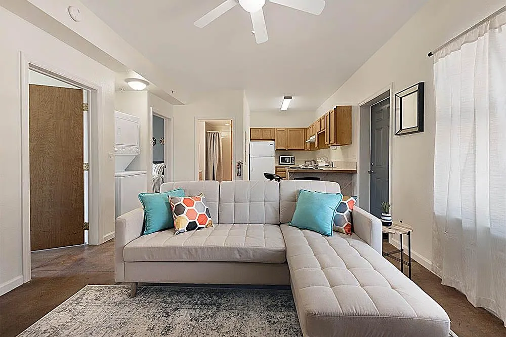 University Park Apartments — Photo 3
