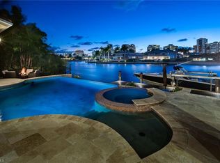 4221 Crayton Rd, Naples, FL 34103