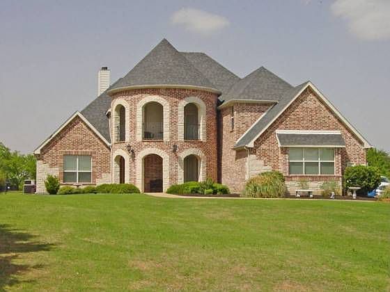 1st image of 710 Carrie Ln