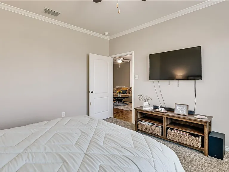 7610 Quartz Dr — Photo 35