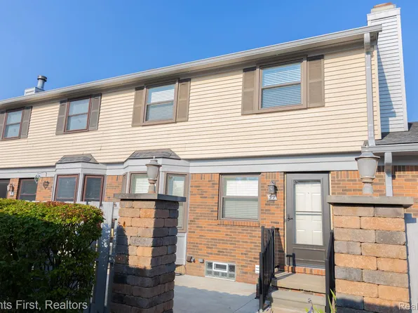 1921 Vine Way Dr APT 37, Canton, MI 48188