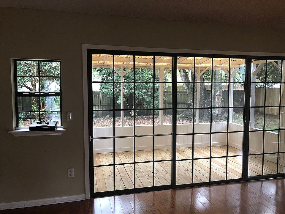 1st image of 4866 Trumbull Pl