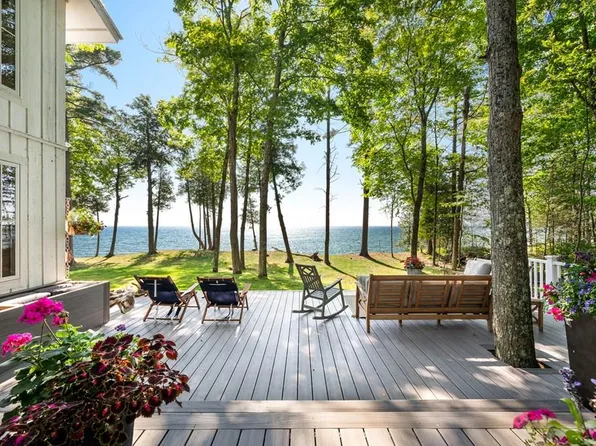 12430 Northern Door Rd, Ellison Bay, WI 54210