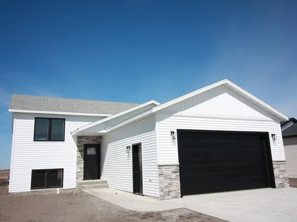 1701 19th St N, Wahpeton, ND 58075