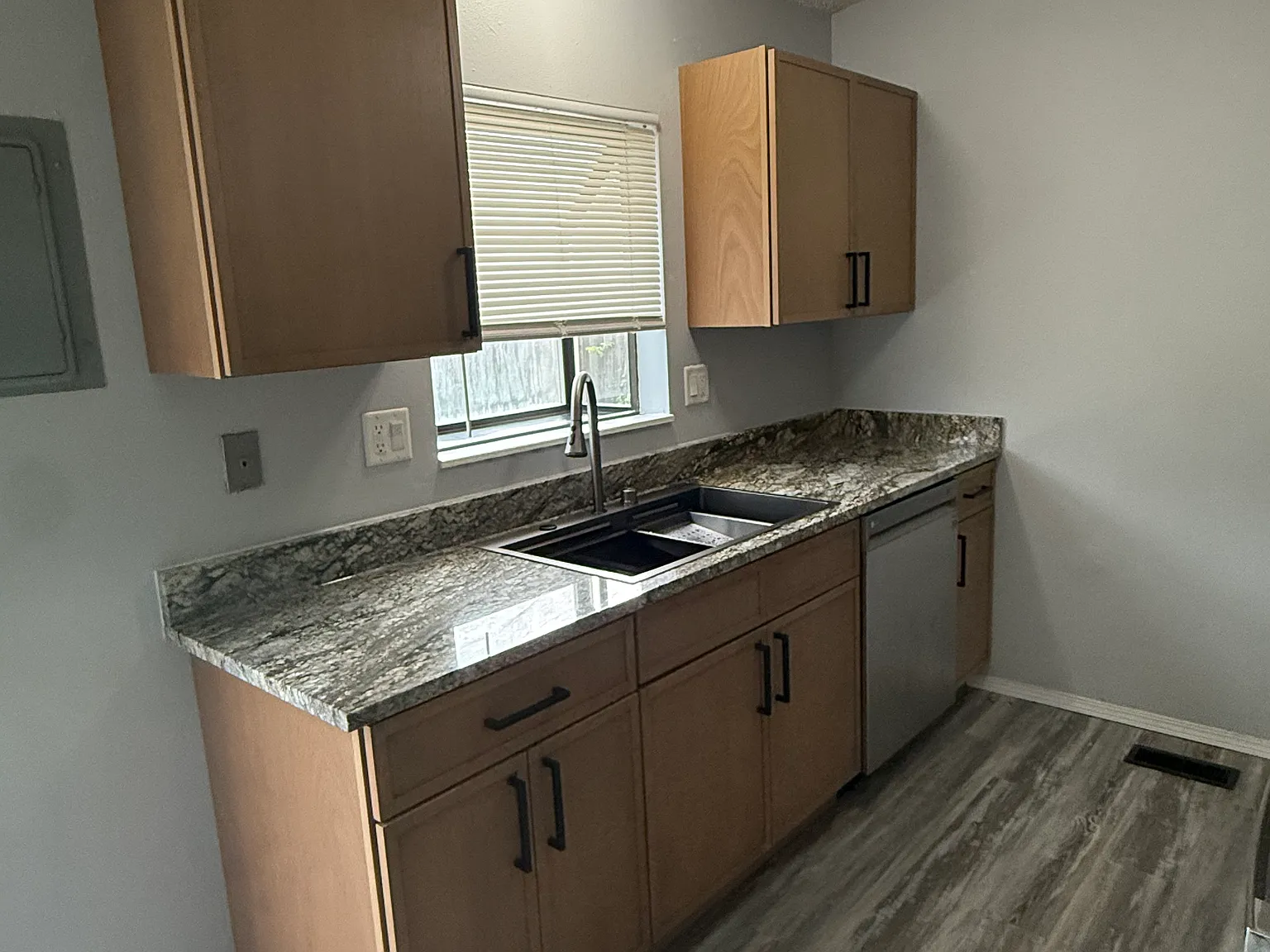 2 bed, 811 sqft, $1,800 — Photo 4