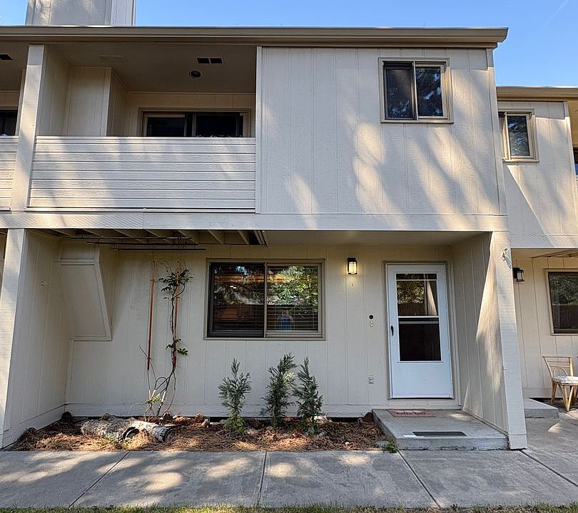 1st image of 1050 NE Butler Market Rd APT 2