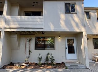 1050 NE Butler Market Rd APT 2, Bend, OR 97701