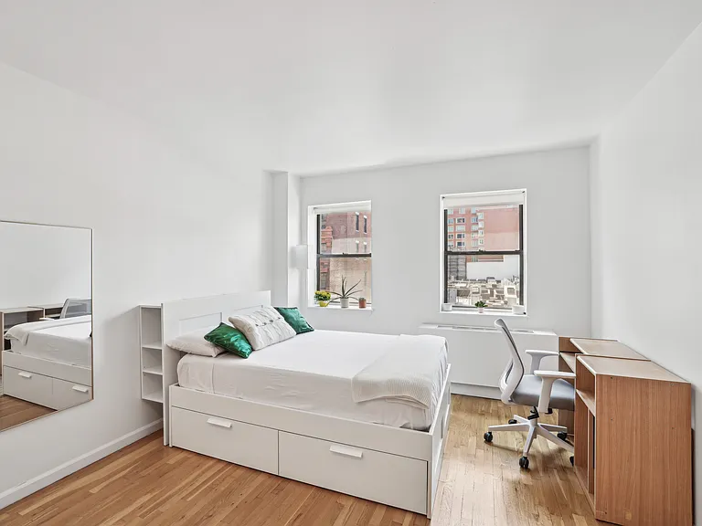 186 W 80th St #7F — Photo 3