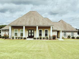 19900 State Line Rd, Moss Point, MS 39562