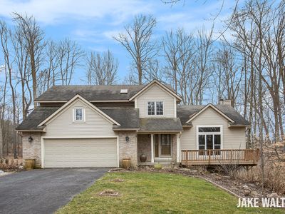 8070 Country Pine Dr SE, Alto, MI, 49302