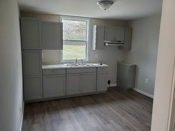 54 Geter Cir, Newnan, GA 30263