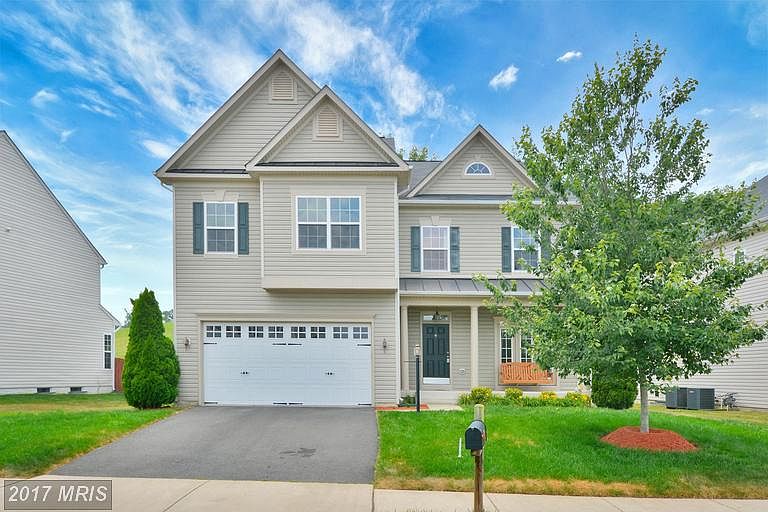 1st image of 115 Carriage Hill Dr