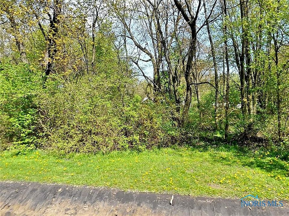 2nd image of 530 Waterway Rd