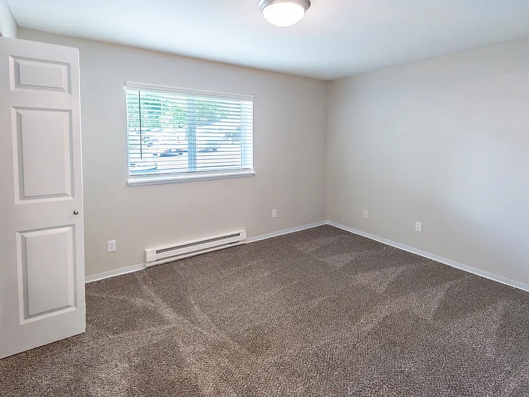 Black Lake Apartments — Photo 20