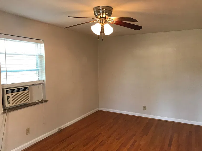 3834 Hyde Park — Photo 15