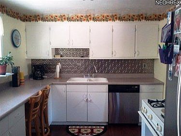 4th image of 2344 Sherwin Dr
