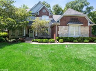 242 Whitethorne Ln, Valparaiso, IN 46383