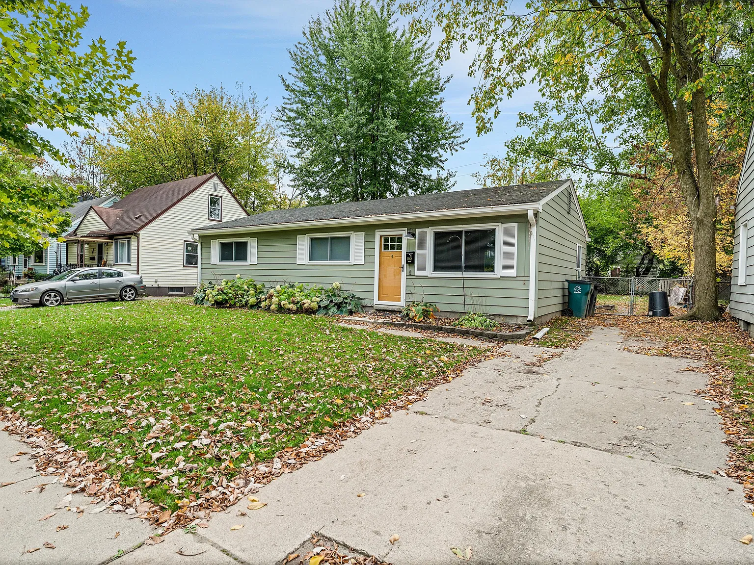 1668 Channing St — Photo 3