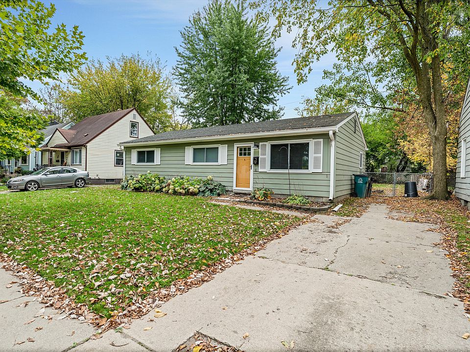 1668 Channing St, photo 3