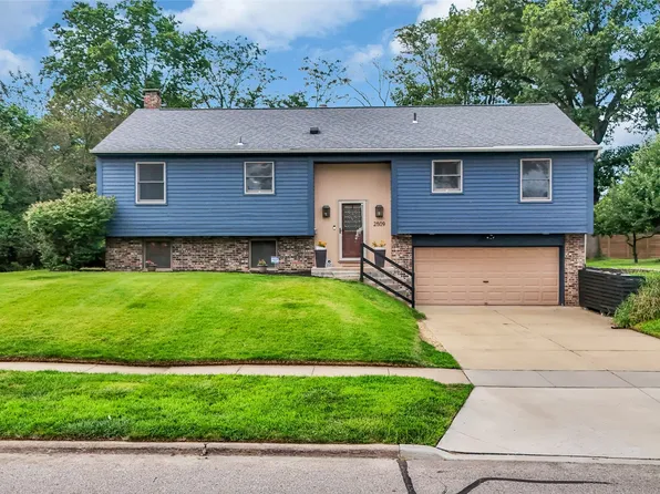 2509 Blue Ridge Dr NE, Cedar Rapids, IA 52402