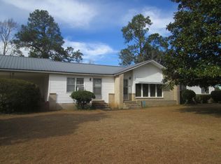 613 Enterprise St, Swainsboro, GA 30401