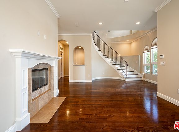 4th image of 3838 Tilden Ave
