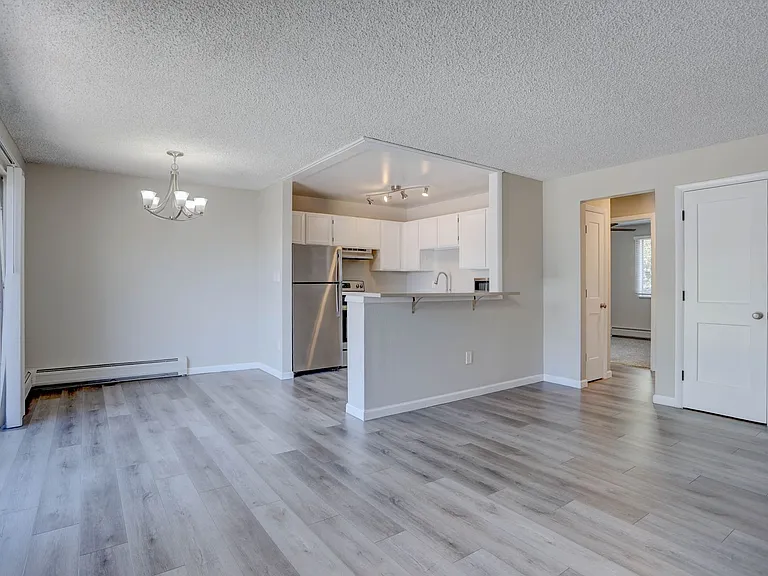 Caravelle Apartments — Photo 27
