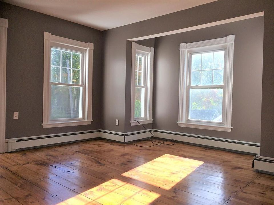 1st image of 9 Collins St #2