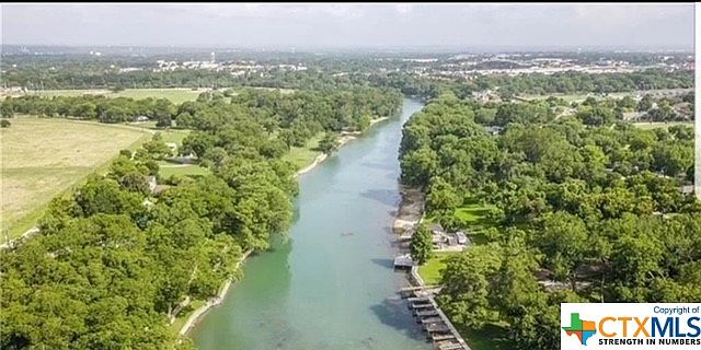 1st image of 1124 River Rock