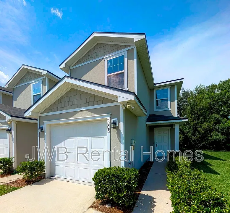 6805 Lake Mist Ln