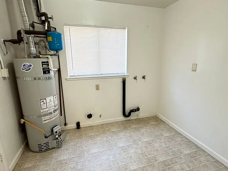 5219 Huston Ct — Photo 24