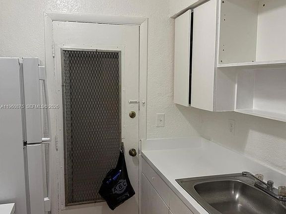 3rd image of 16851 NE 18th Ave N