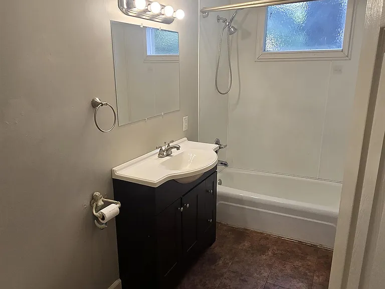 1605 S Pierce St — Photo 10