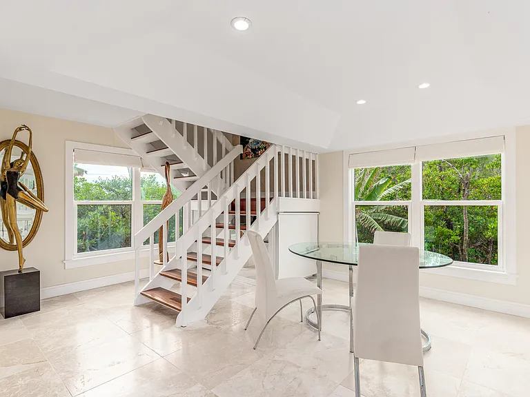 1470 SE Macarthur Blvd — Photo 14