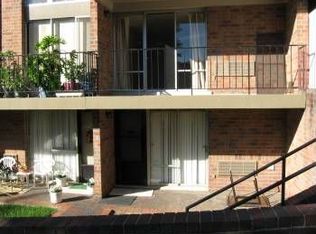 1825 S Hawthorne Rd, Winston Salem, NC 27103