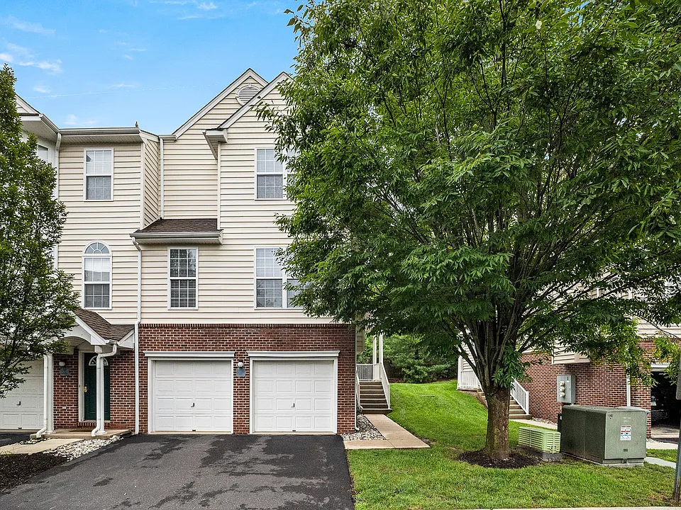 24 Cameron Ct #24