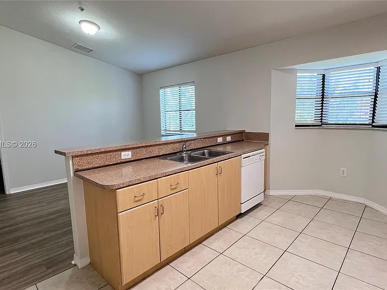22841 SW 88th Pl #301 — Photo 6