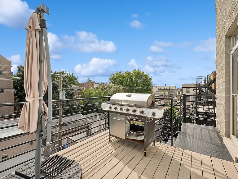 885 N Hermitage Ave #C — Photo 23