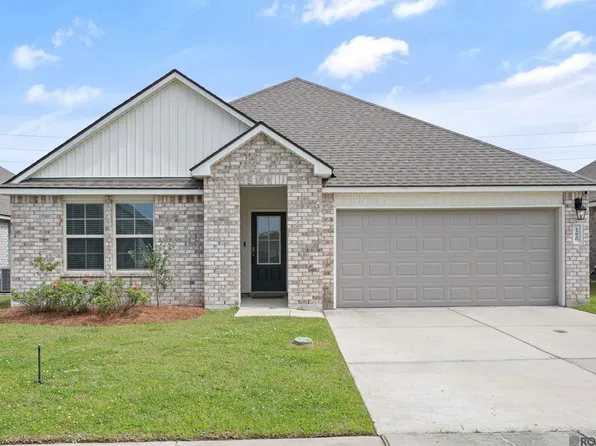 15820 Loussier Dr, Zachary, LA 70791