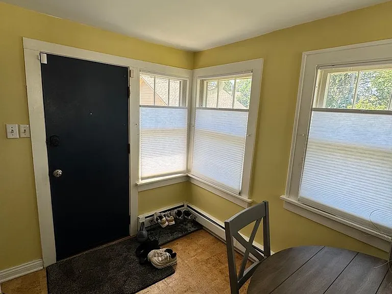720 Cedar Lake Rd S — Photo 12