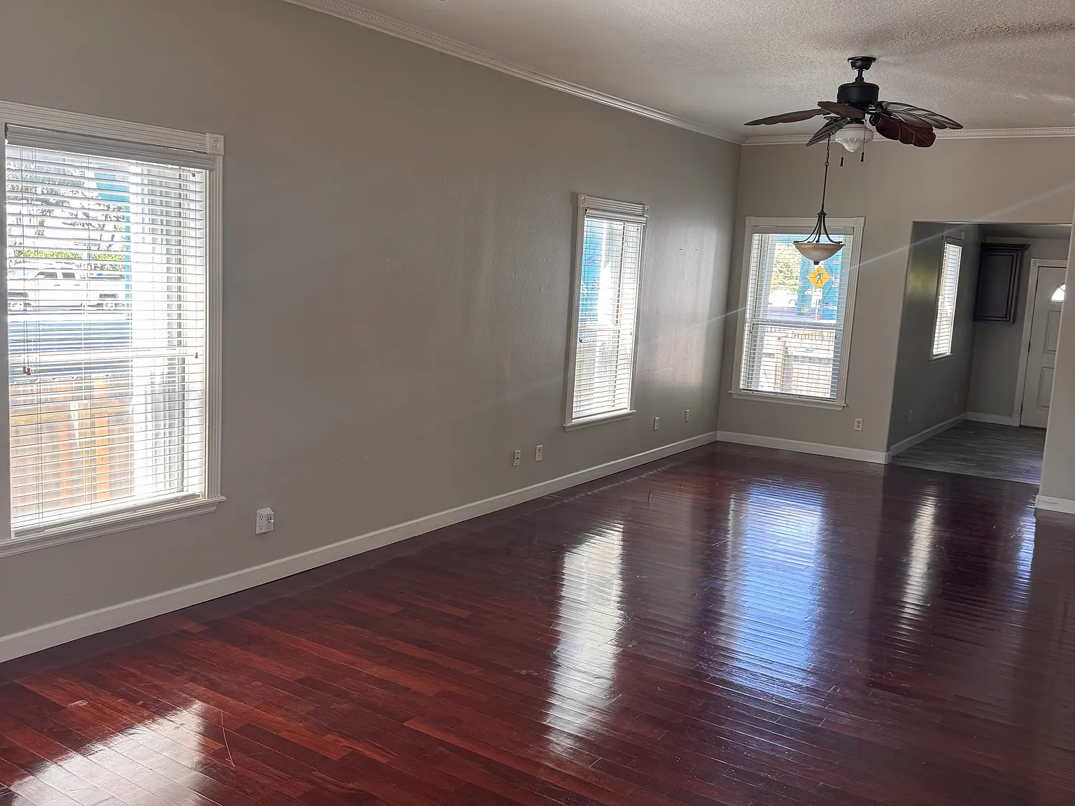 3 bed, 1450 sqft, $2,000 — Photo 3