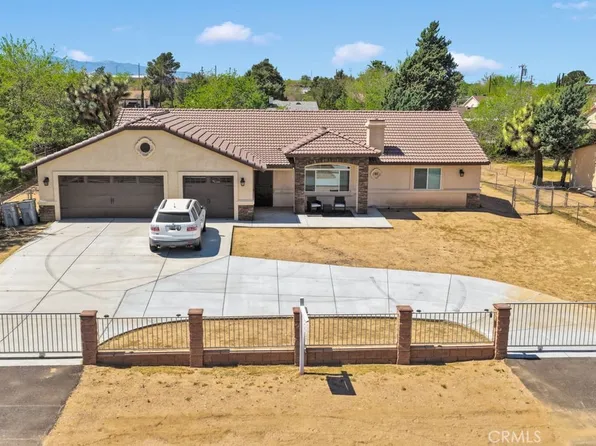 9814 Oakwood Ave, Hesperia, CA 92345