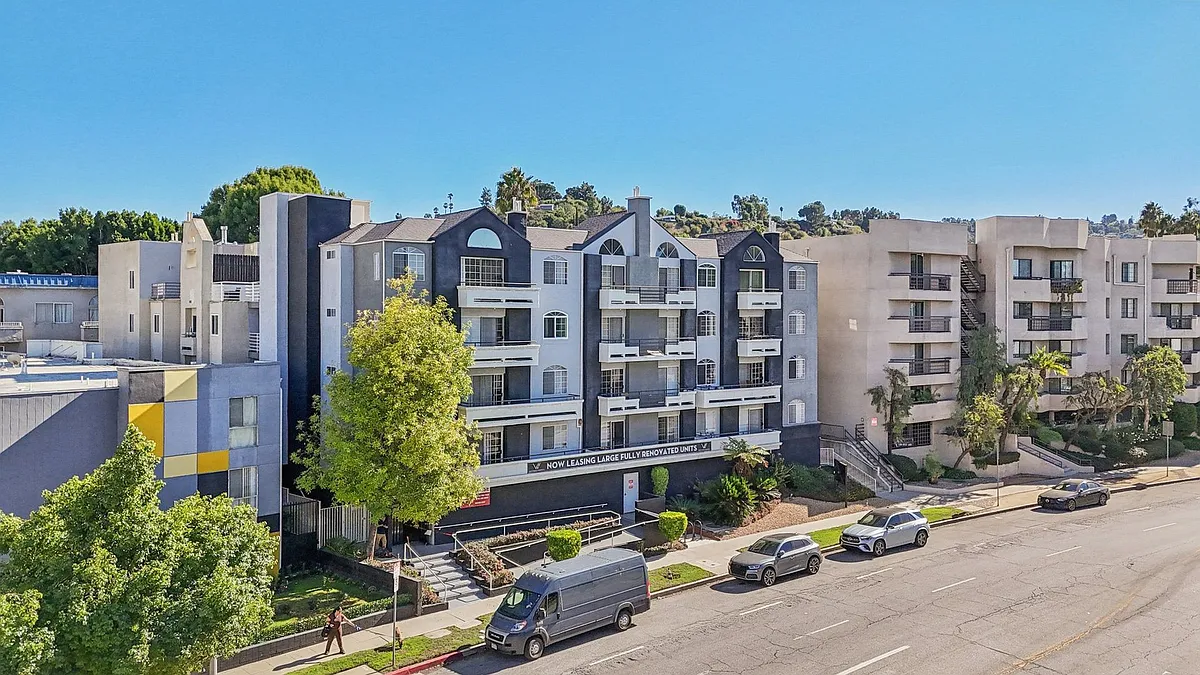 Building Photo - 4378 Sepulveda Blvd
