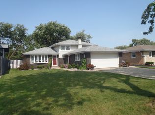 7744 W 82nd Pl, Bridgeview, IL 60455