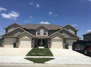 10822 Westover Rd, Peculiar, MO 64078