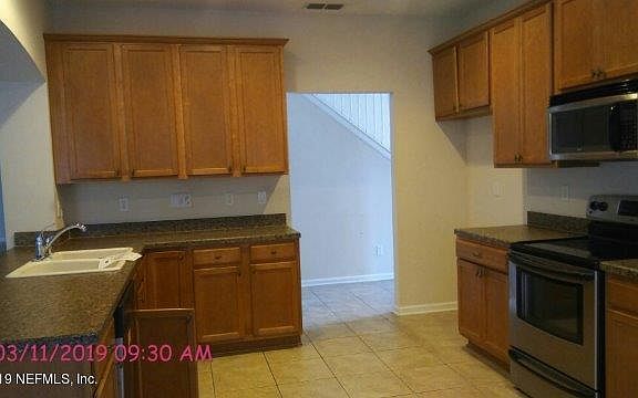 4th image of 10037 Garden Lake Ct